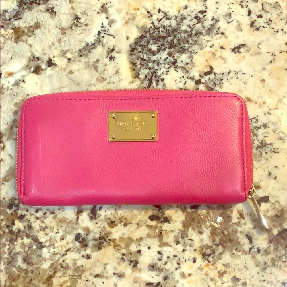 PRICE DROP! Michael Kors Leather Wallet